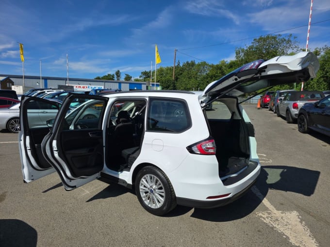 2025 Ford Galaxy