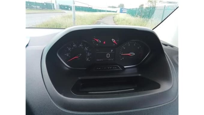 2025 Peugeot Partner