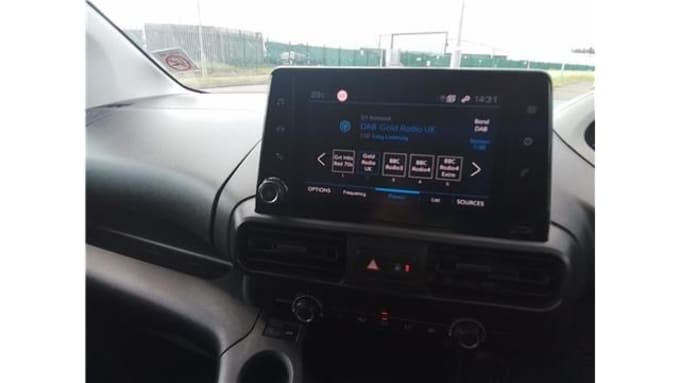 2025 Peugeot Partner