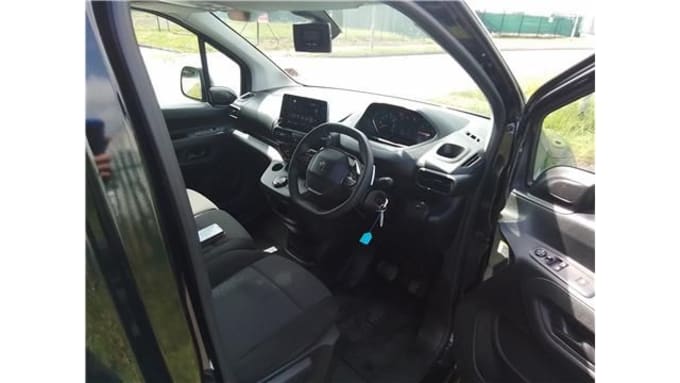 2025 Peugeot Partner