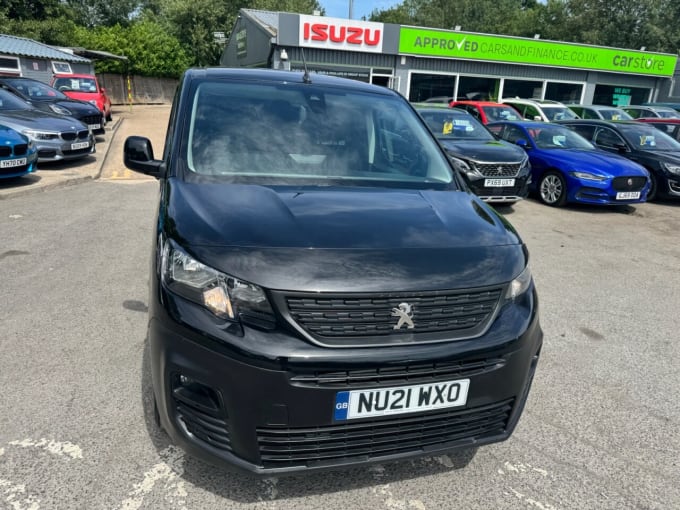 2025 Peugeot Partner