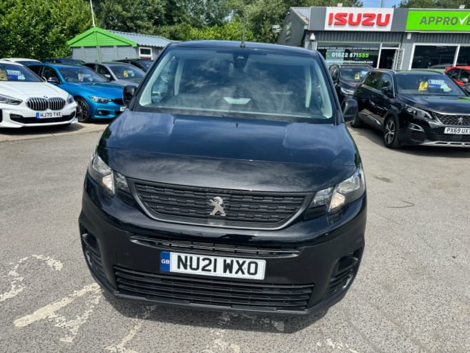 2025 Peugeot Partner