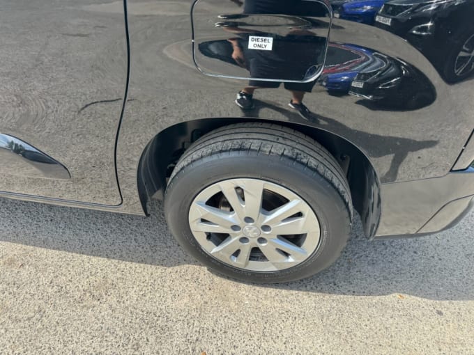 2025 Peugeot Partner
