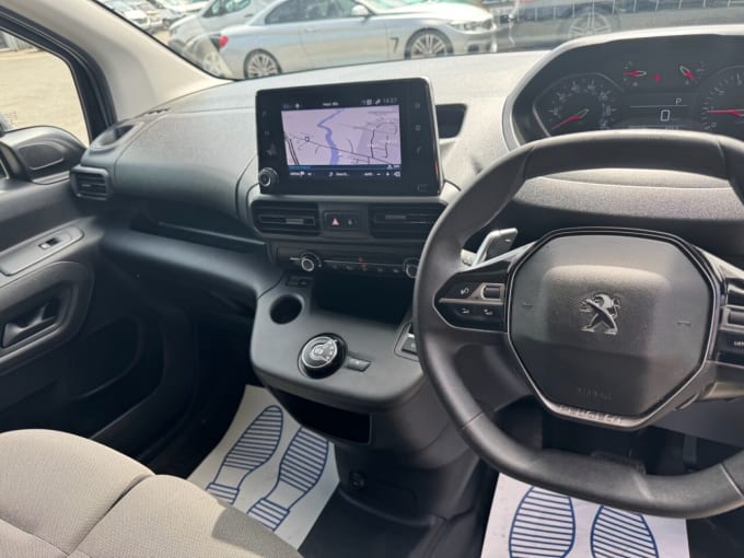 2025 Peugeot Partner