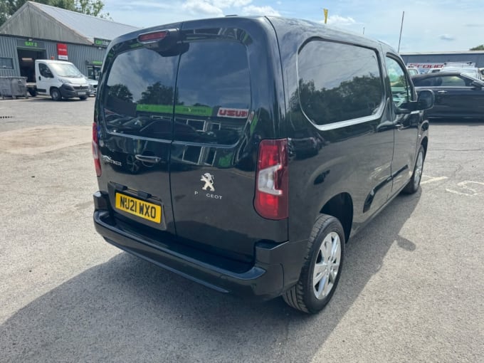 2025 Peugeot Partner