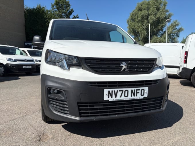 2025 Peugeot Partner