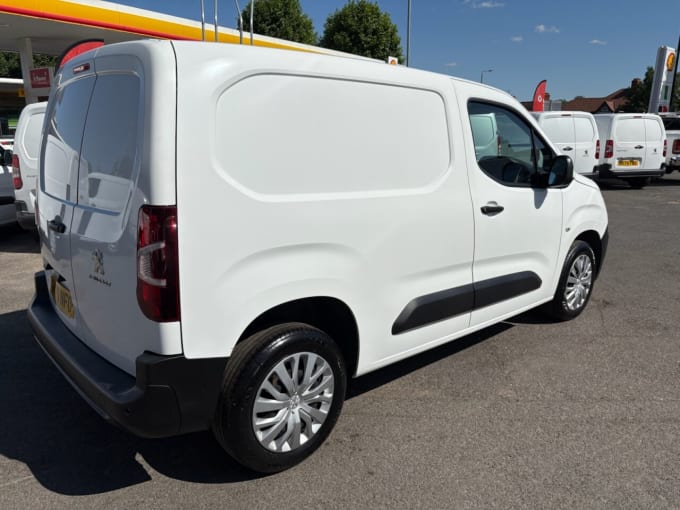 2025 Peugeot Partner