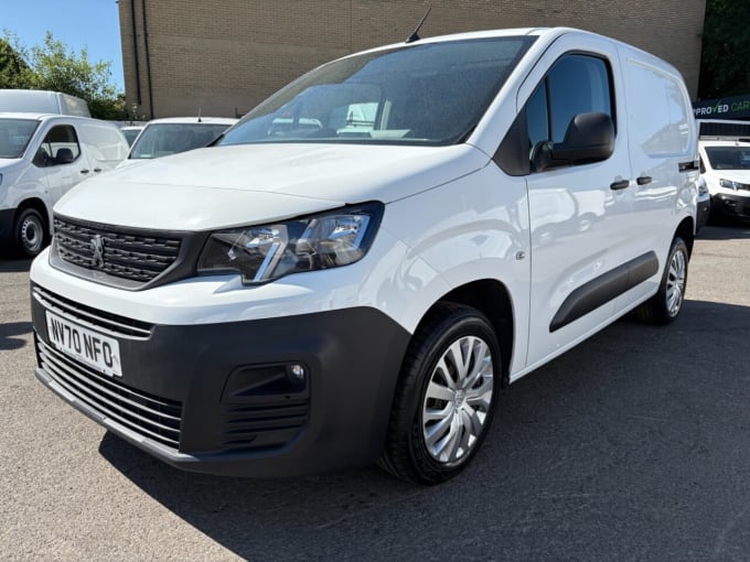 2025 Peugeot Partner