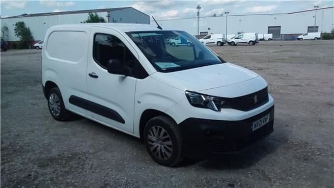 2025 Peugeot Partner