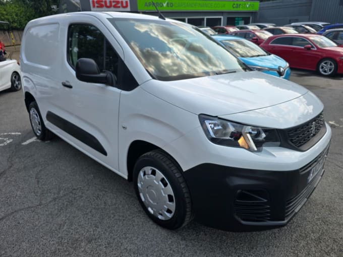 2025 Peugeot Partner