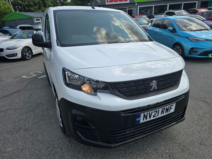 2025 Peugeot Partner