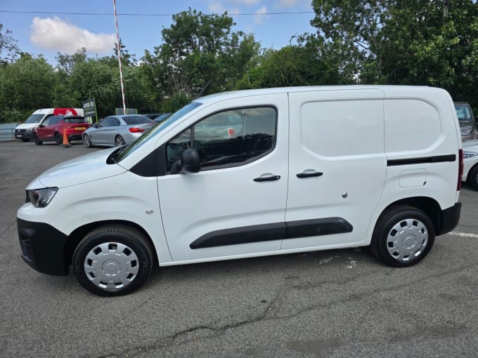 2025 Peugeot Partner
