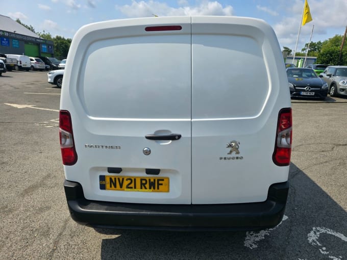 2025 Peugeot Partner