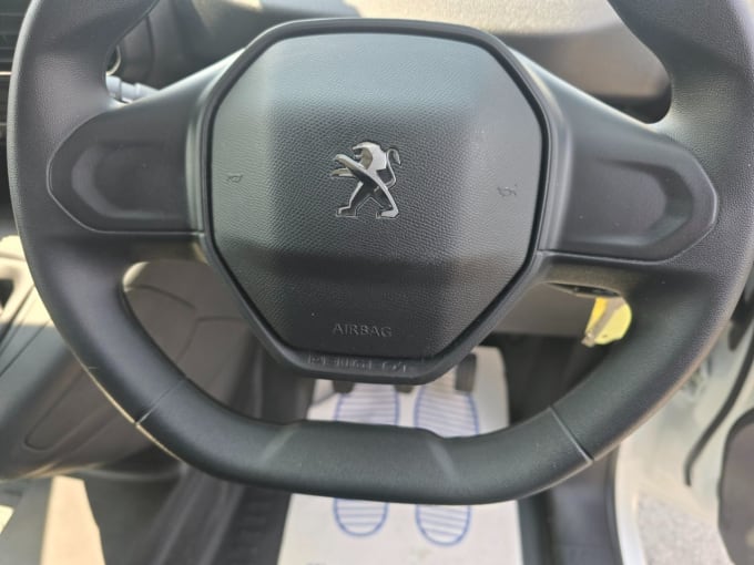 2025 Peugeot Partner
