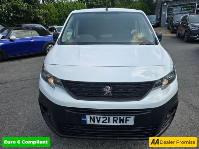 2025 Peugeot Partner
