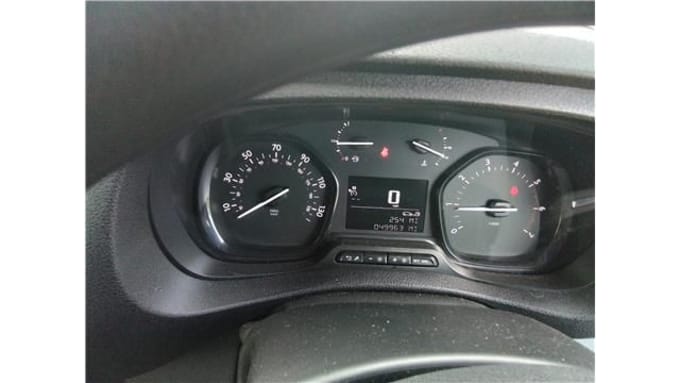 2025 Peugeot Expert