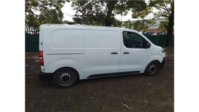 2025 Peugeot Expert