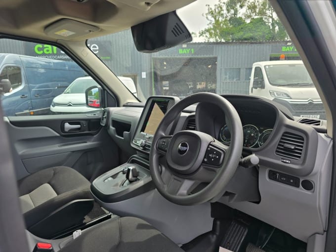 2025 Levc Vn5