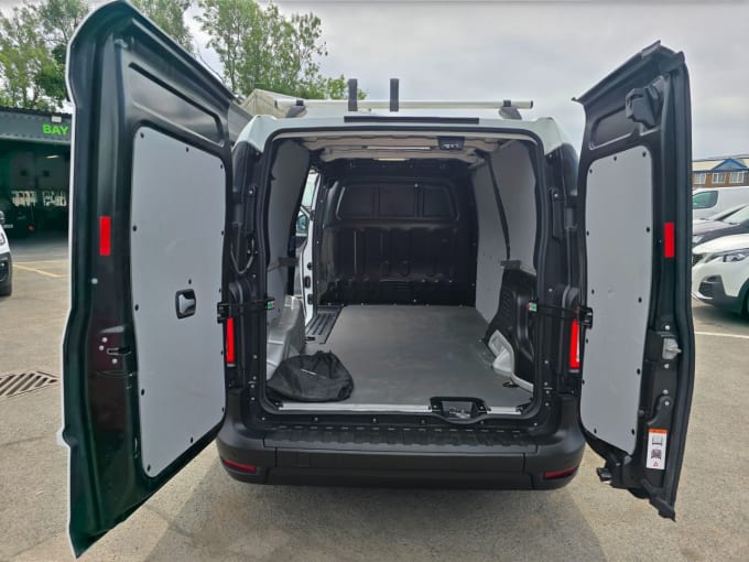 2025 Levc Vn5