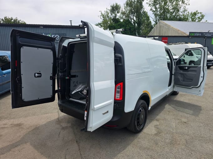2025 Levc Vn5