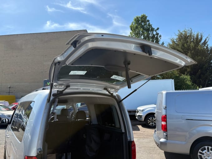 2025 Volkswagen Caddy Maxi Life