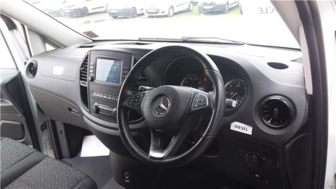 2025 Mercedes-benz Vito