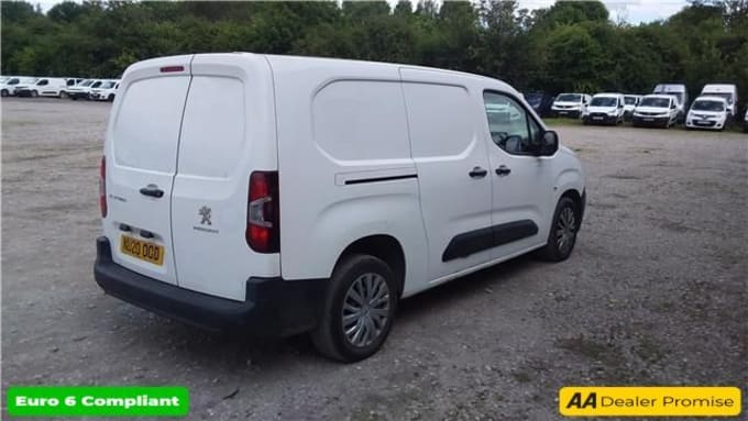2025 Peugeot Partner
