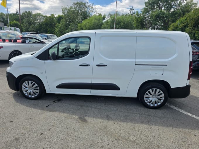 2025 Peugeot Partner