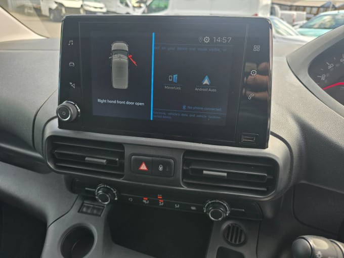 2025 Peugeot Partner