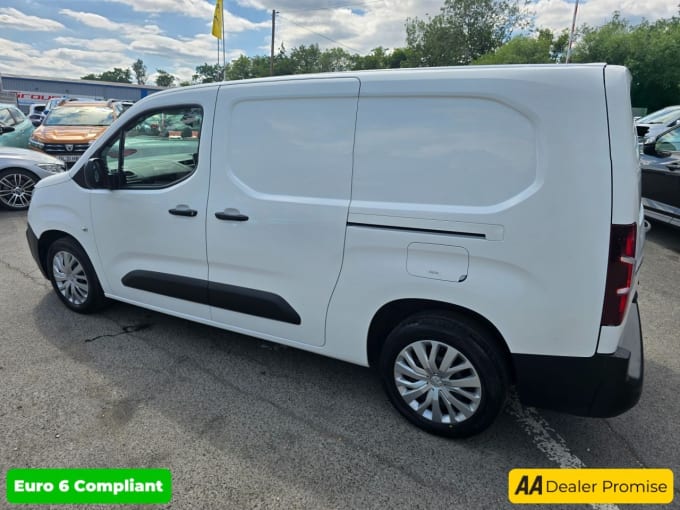 2025 Peugeot Partner