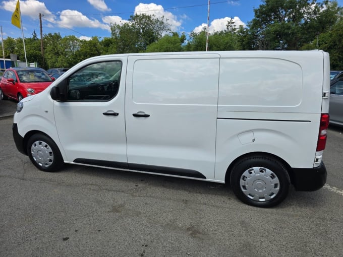 2025 Peugeot Expert