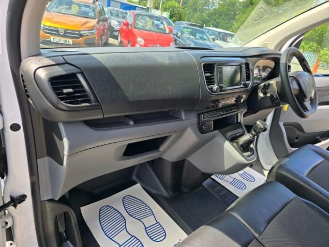 2025 Peugeot Expert