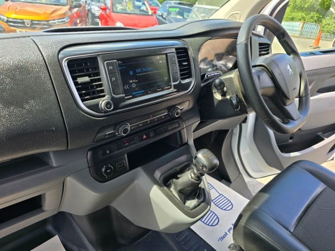 2025 Peugeot Expert