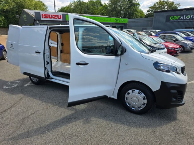 2025 Peugeot Expert