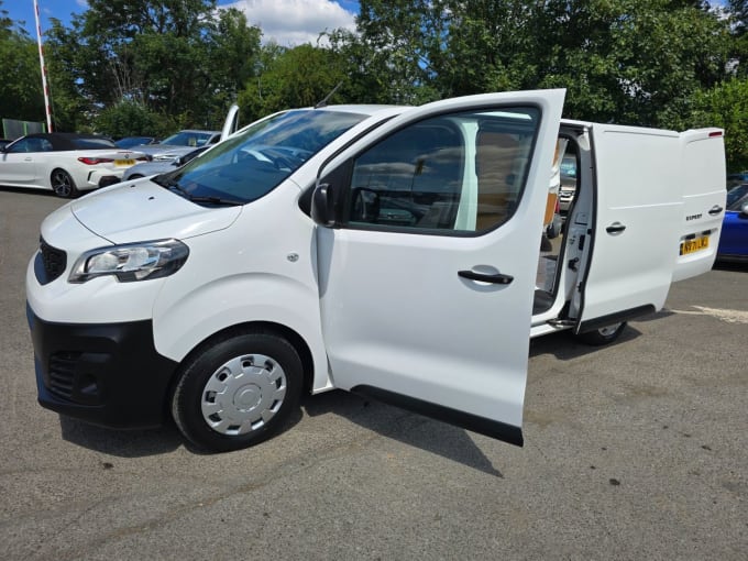 2025 Peugeot Expert