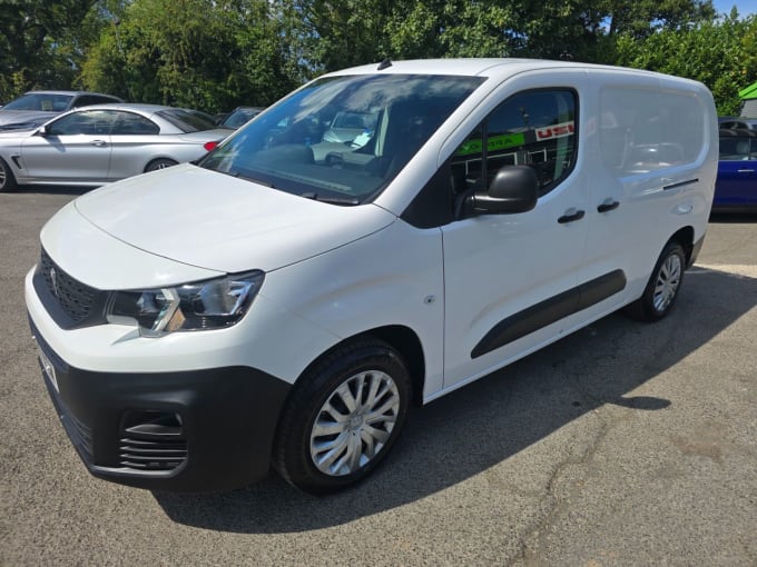 2025 Peugeot Partner