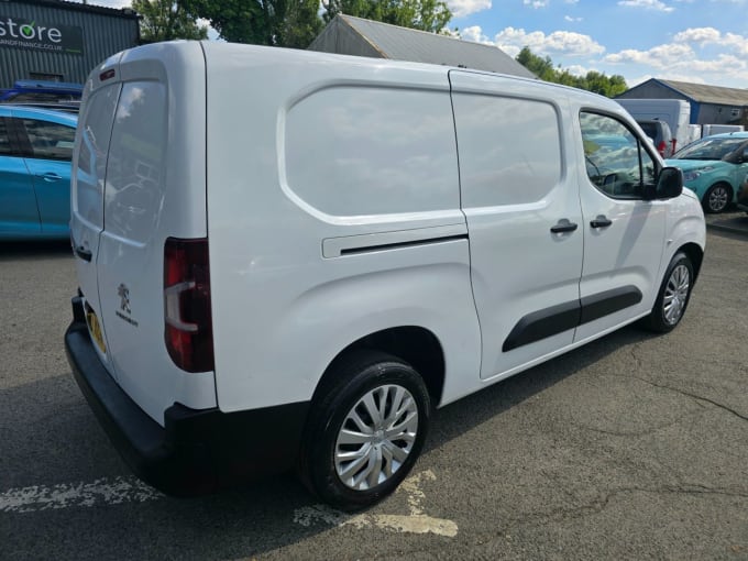2025 Peugeot Partner