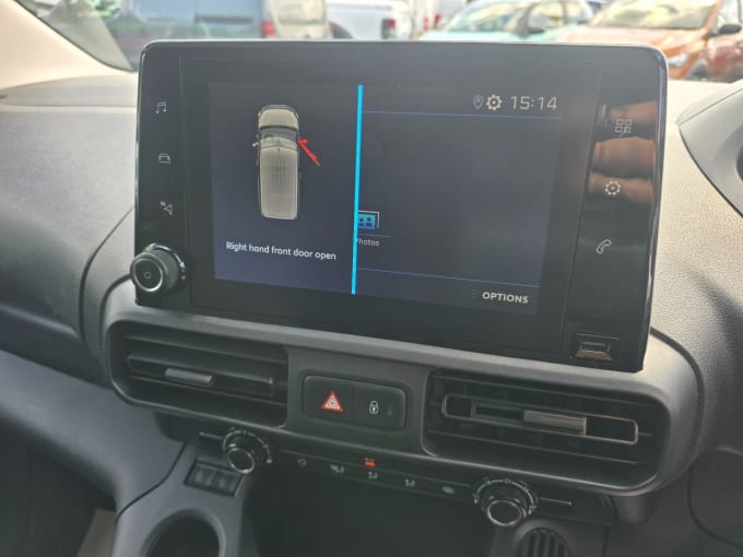 2025 Peugeot Partner
