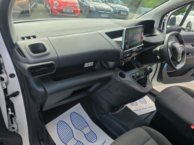2025 Peugeot Partner