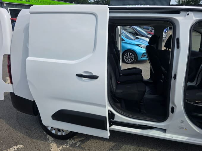 2025 Peugeot Partner