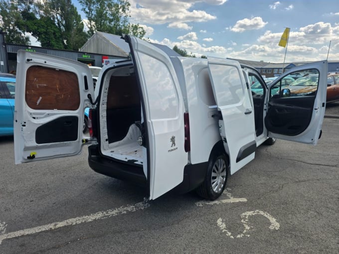 2025 Peugeot Partner