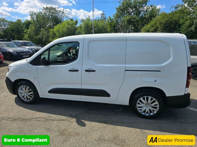 2025 Peugeot Partner