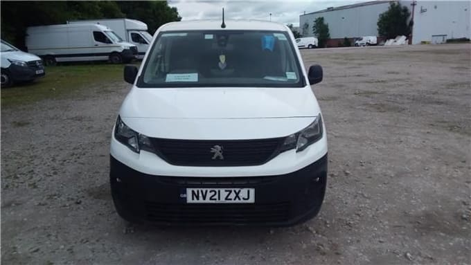 2025 Peugeot Partner