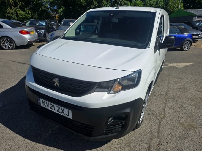 2025 Peugeot Partner