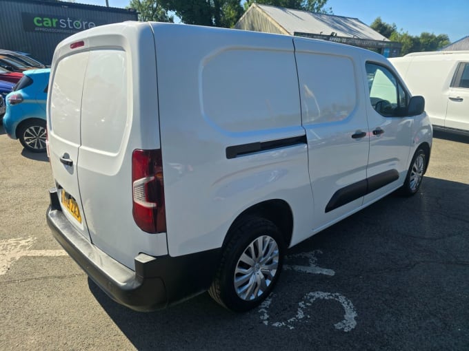 2025 Peugeot Partner