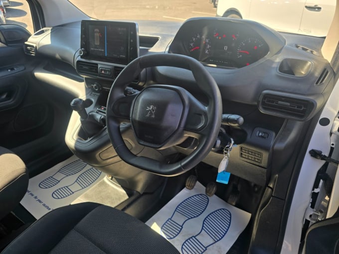 2025 Peugeot Partner