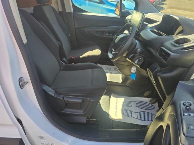 2025 Peugeot Partner