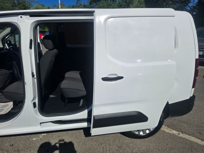 2025 Peugeot Partner