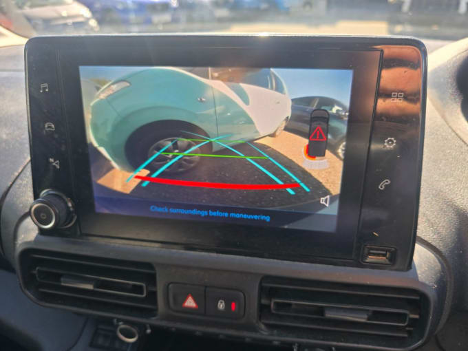 2025 Peugeot Partner