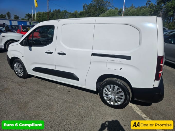 2025 Peugeot Partner